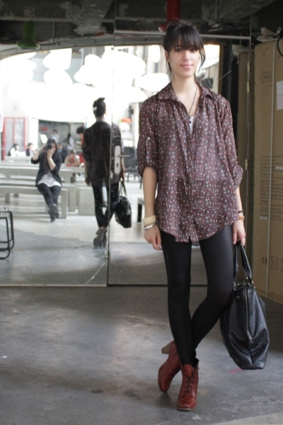 Maje Floral Brown Blouse American Apparel Black Leggings Mango Tank White Top Topshop Red Shoes Addicted Black Purse