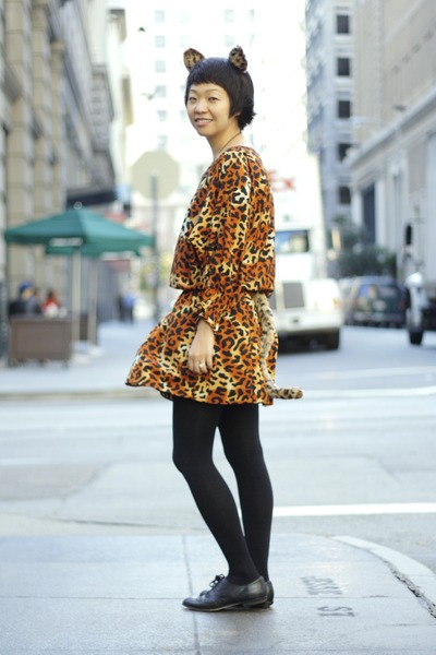 Fashion Accessories on Will And Walter Baker Dresses Diy Accessories Leopard Halloween