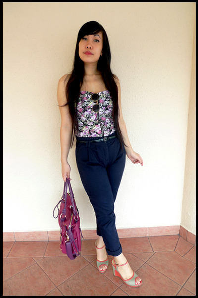 Kindles on Floral Bustier By Shantee Chictopia