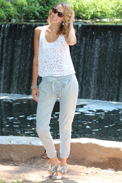 Chic Wide Shoes on Aldo Shoes Urban Outfitters Tops Ocean Wide By Erinmarie