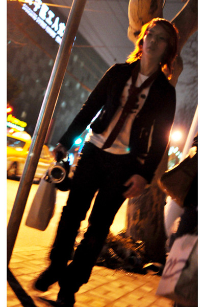 dress shirt and tie with jeans. Hotwind tie