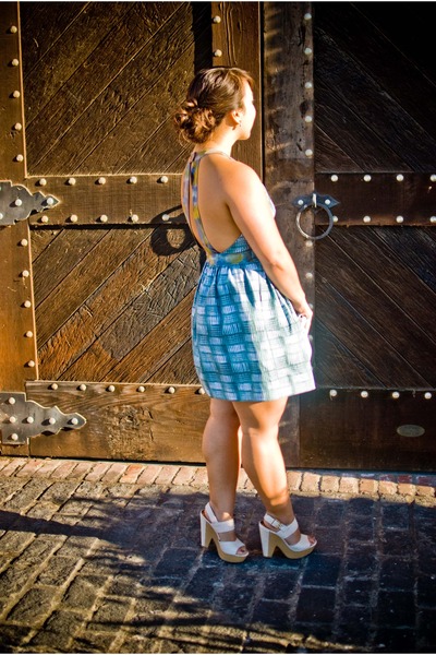 Blue Bcbg Shoes on Blue Rachel Rachel Roy Dresses Beige Bcbg Shoes Wedding Bells By