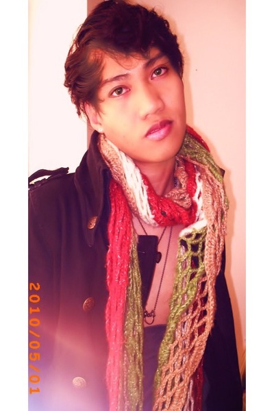 denim jacket style. black denim jacket